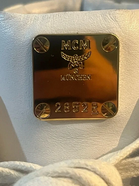 MCM Turnlock Style Classic Visetos High Top White with Gold Zippers - Picture 8 of 15